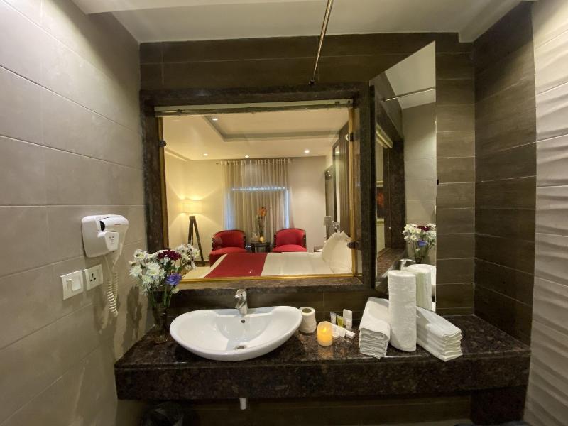 Lahore Continental Hotel image