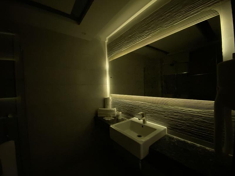 Lahore Continental Hotel image