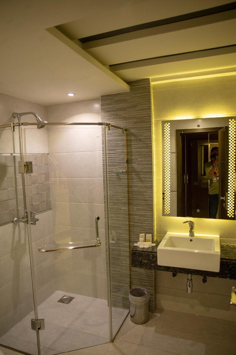 Lahore Continental Hotel image
