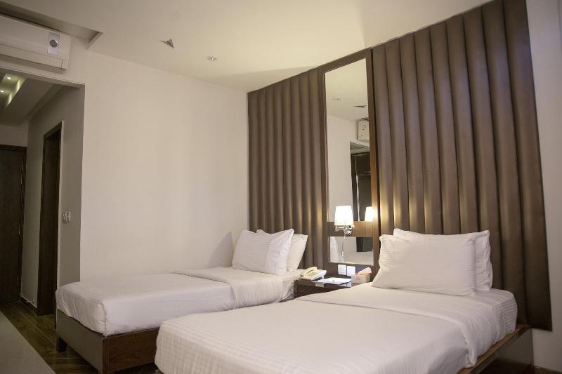 Lahore Continental Hotel image