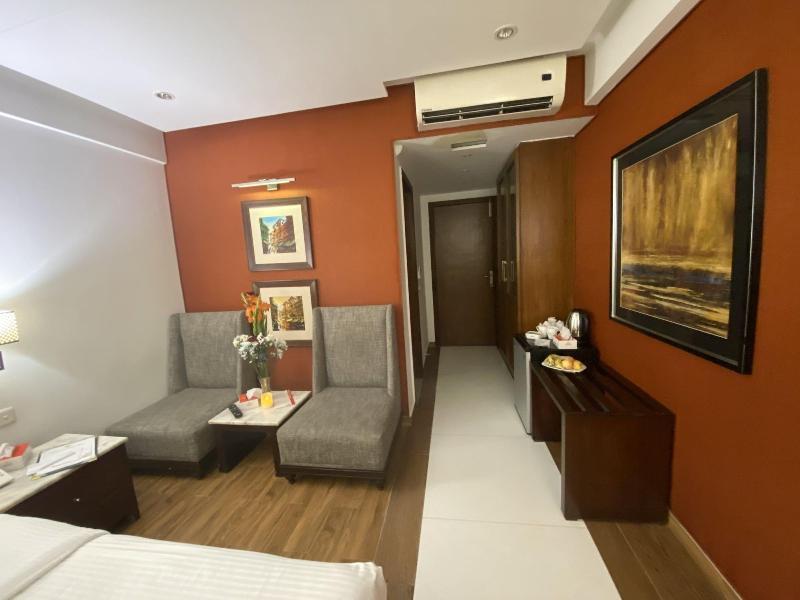 Lahore Continental Hotel image