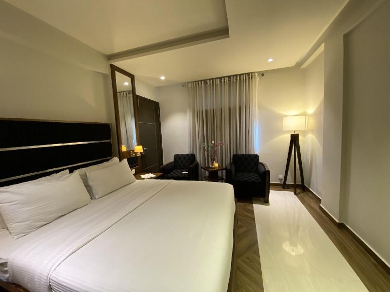 Lahore Continental Hotel image