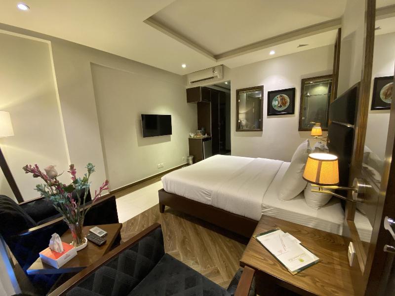 Lahore Continental Hotel image