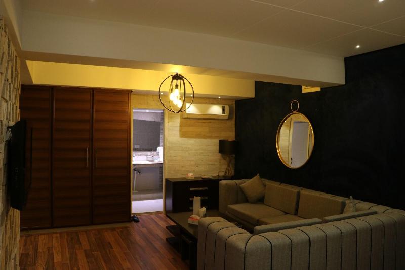 Lahore Continental Hotel image