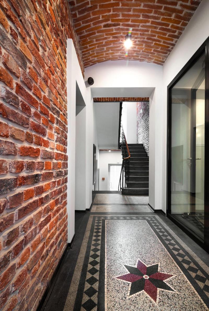 Well Well Aparthotel image
