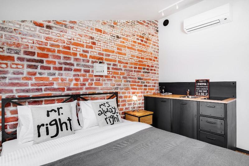 Well Well Aparthotel image