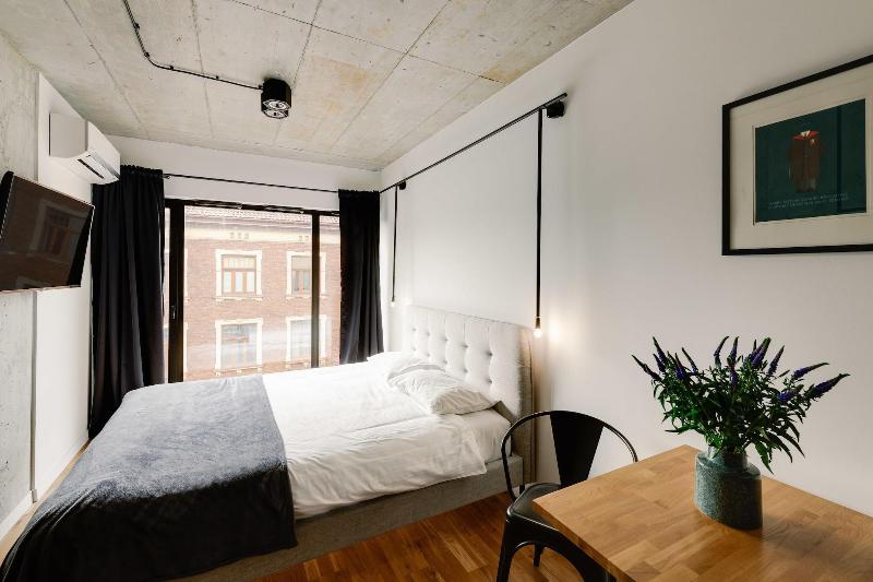 Well Well Aparthotel image