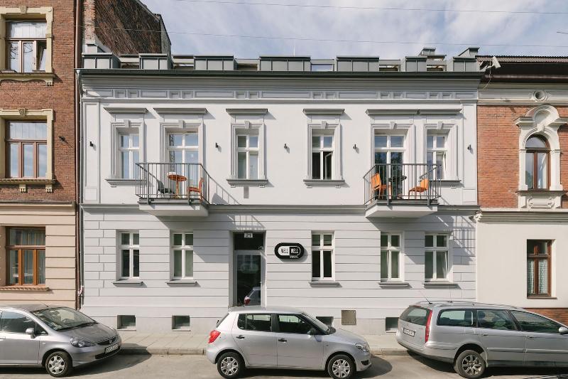 Well Well Aparthotel image