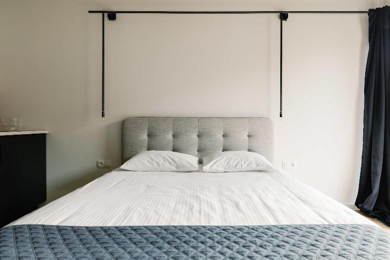 Well Well Aparthotel image