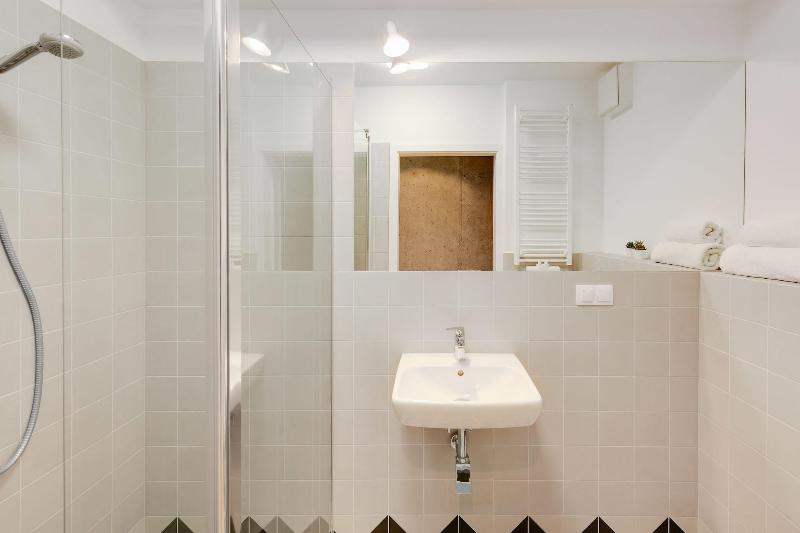 Well Well Aparthotel image