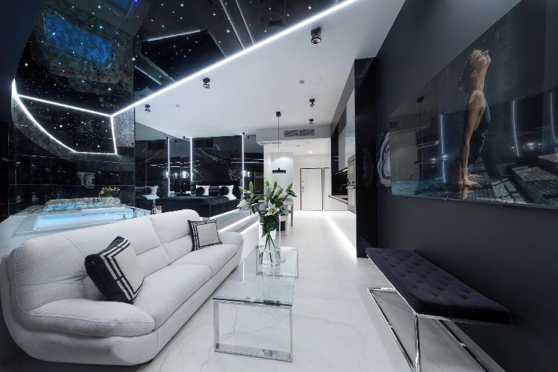 AVESA Apartments in Sky Tower image