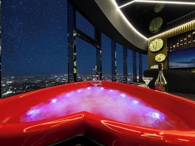 AVESA Apartments in Sky Tower image