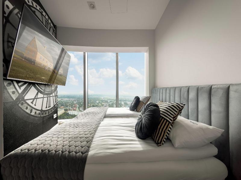 AVESA Apartments in Sky Tower image