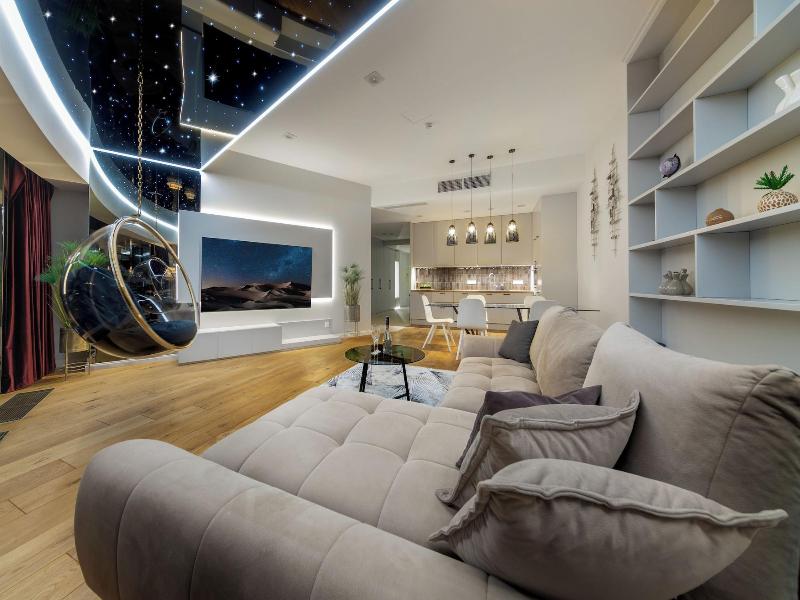 AVESA Apartments in Sky Tower image