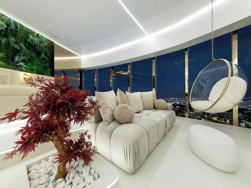 AVESA Apartments in Sky Tower image
