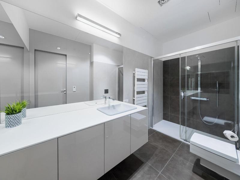 AVESA Apartments in Sky Tower image