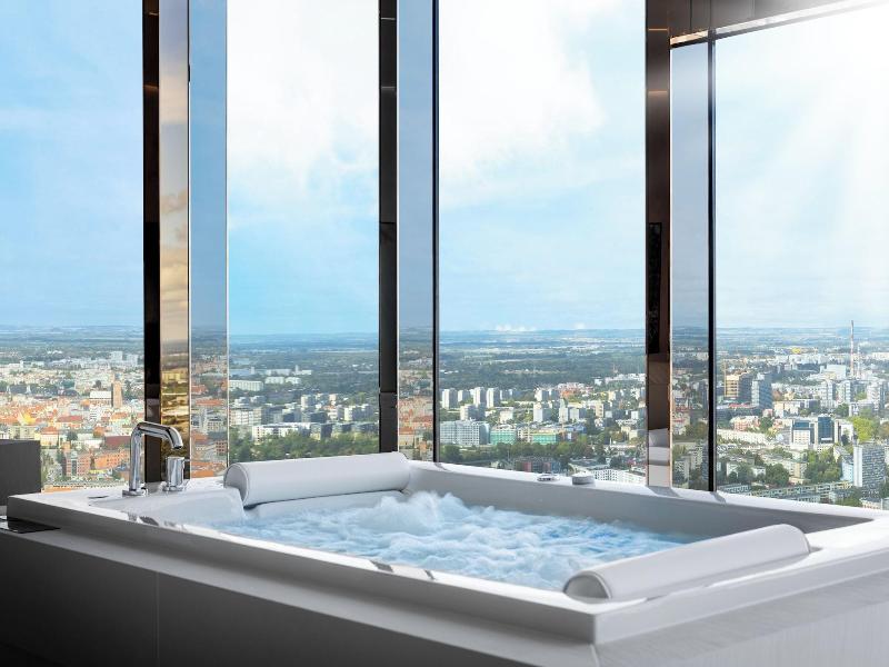 AVESA Apartments in Sky Tower image