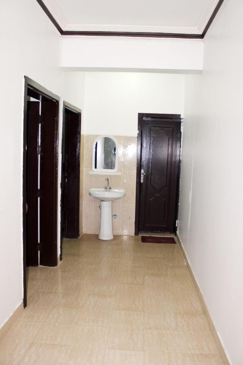 Al Eairy Furnished Apartments Qassim 1 image