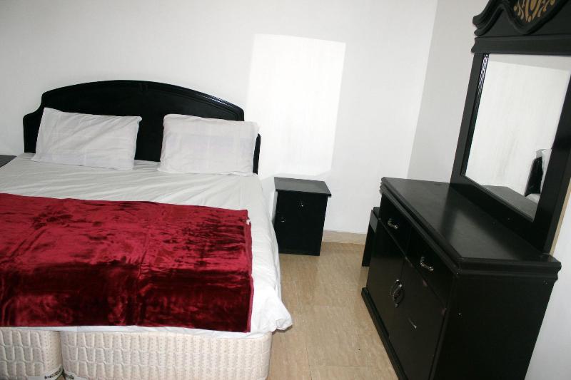 Al Eairy Furnished Apartments Qassim 1 image