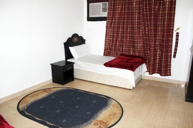 Al Eairy Furnished Apartments Qassim 1 image