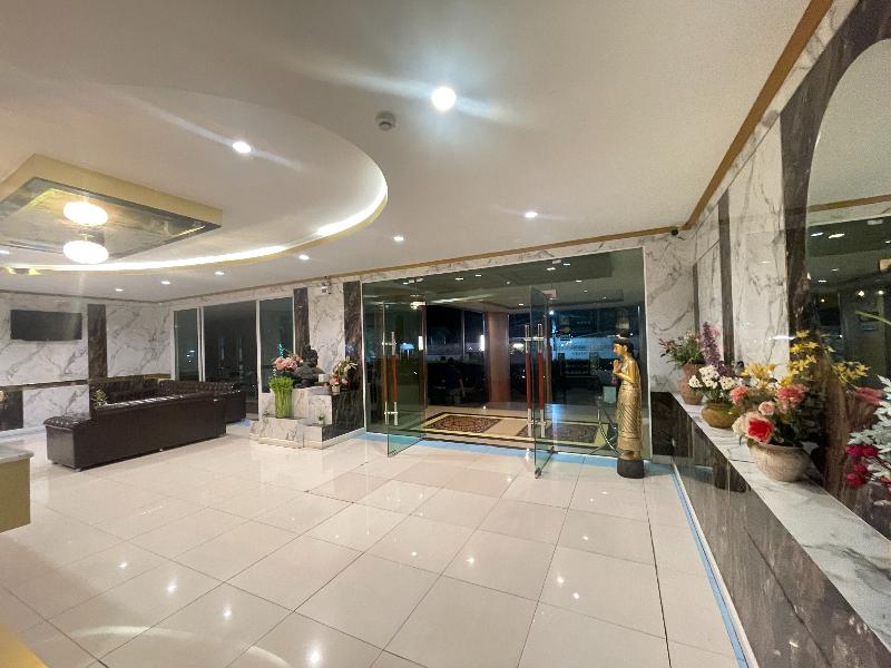 Carpediem Hotel by ZUZU image