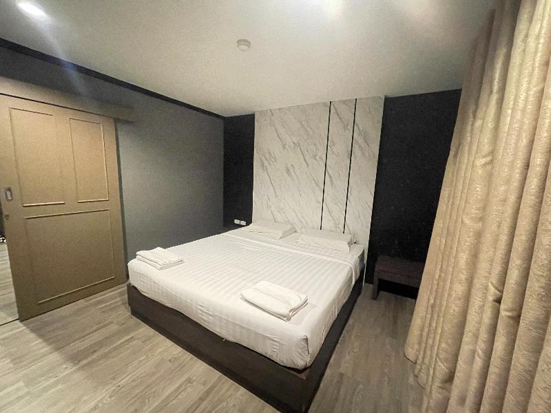 Carpediem Hotel by ZUZU image