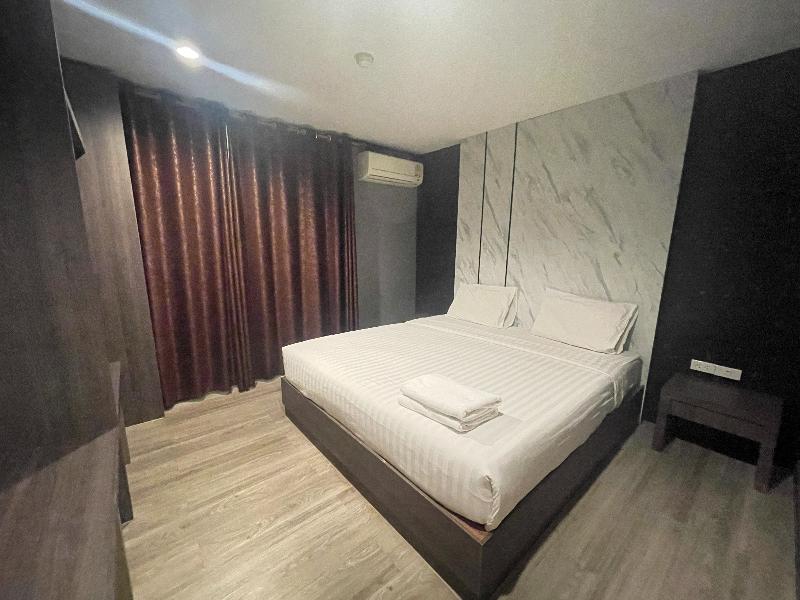 Carpediem Hotel by ZUZU image