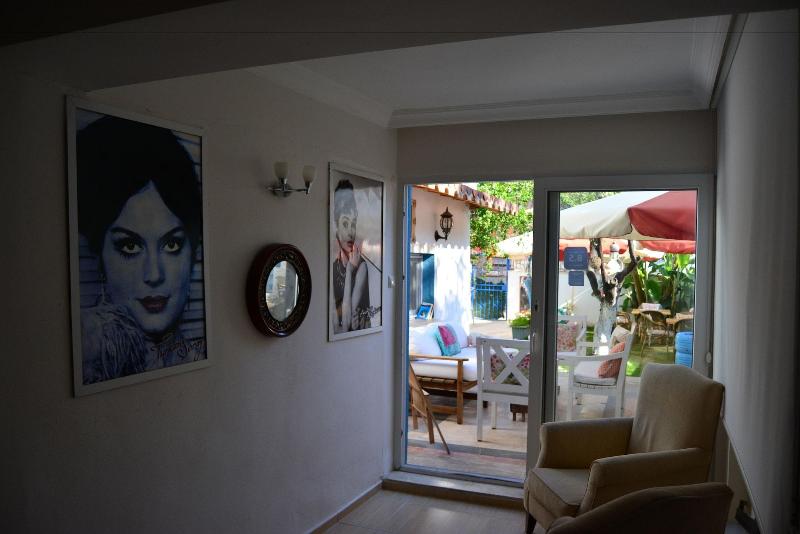 Mavi Butik Apart image