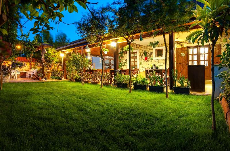 Flores Hotel Alacati