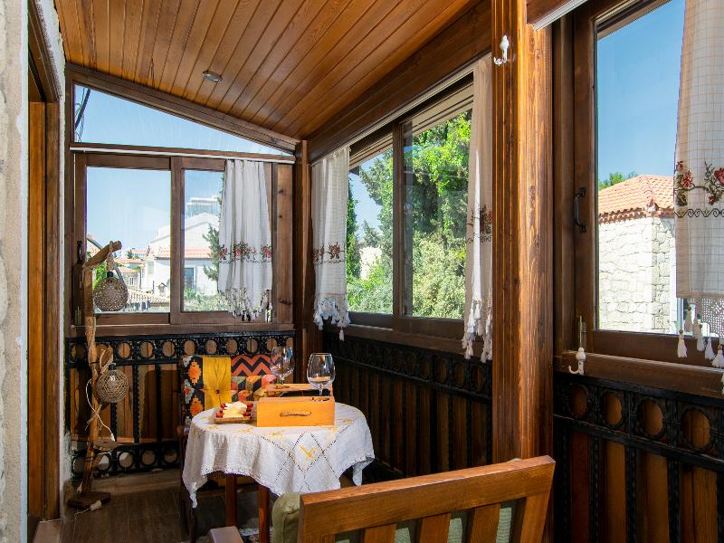 Flores Hotel Alacati image