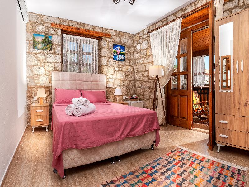 Flores Hotel Alacati image