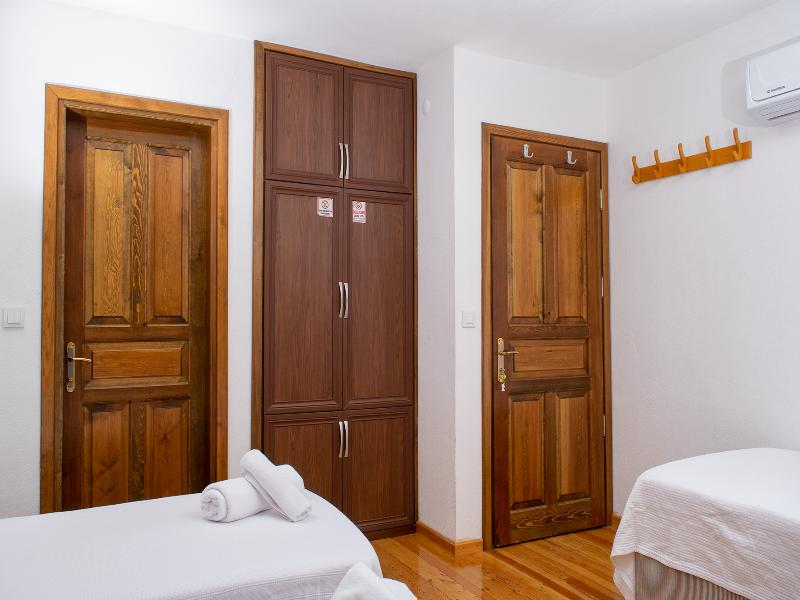 Flores Hotel Alacati image