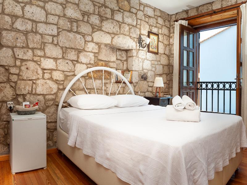 Flores Hotel Alacati image