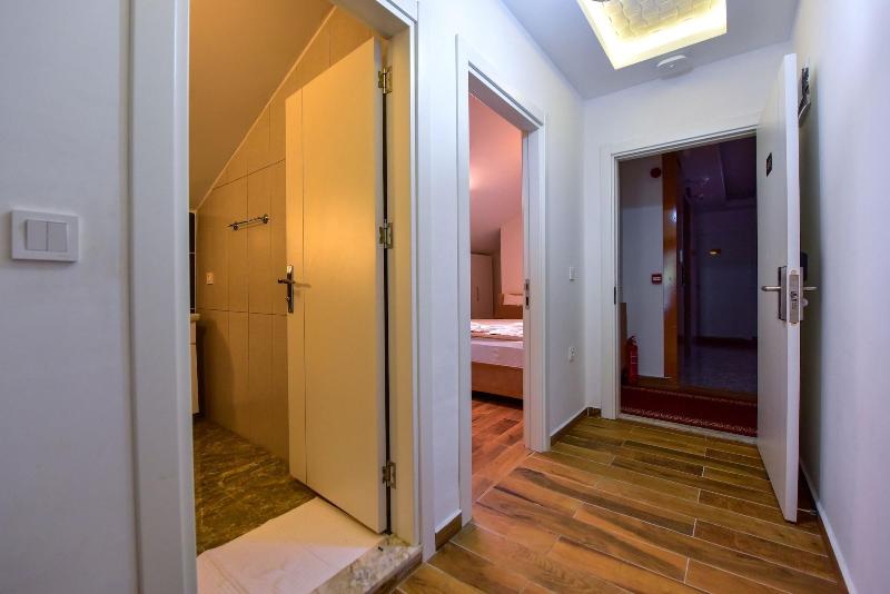 Hirande Otel image