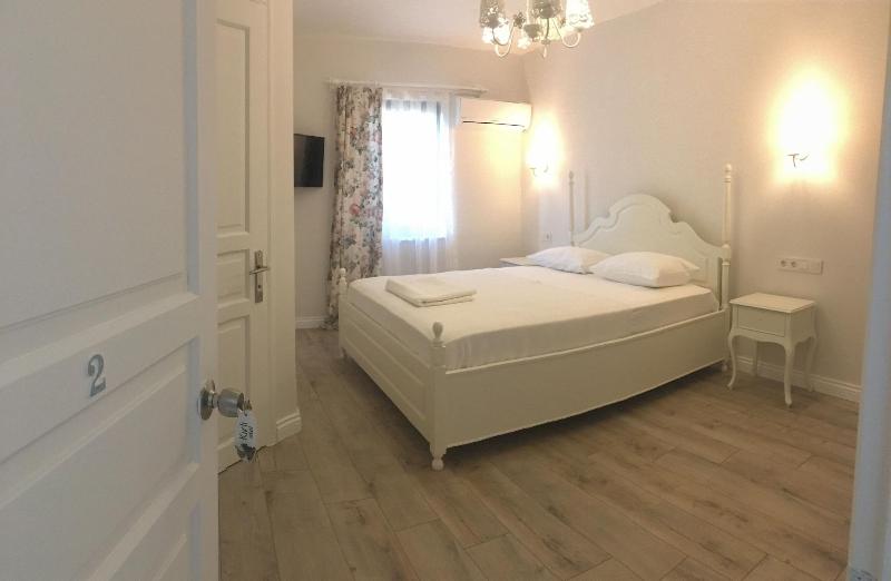 Bozcaada KÄ±rlÄ± Otel image