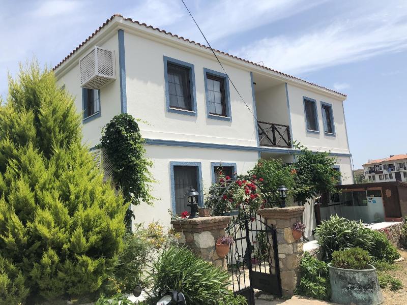 Bozcaada KÄ±rlÄ± Otel image