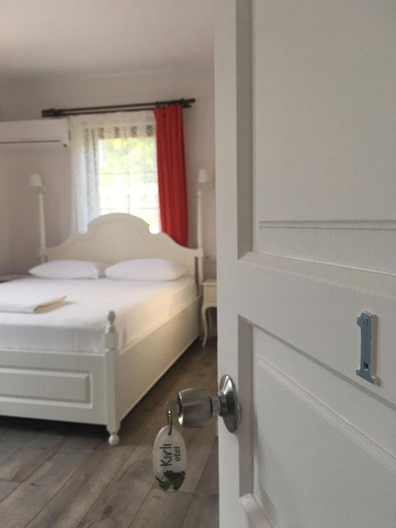 Bozcaada KÄ±rlÄ± Otel image