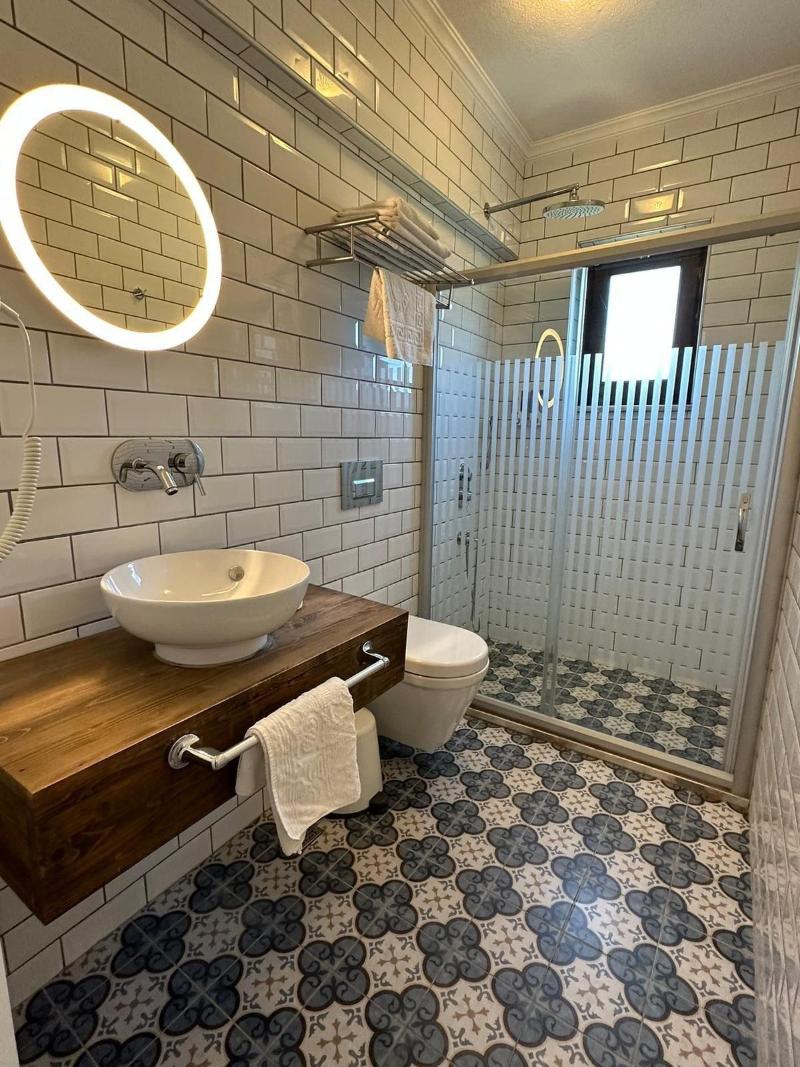 Bozcaada KÄ±rlÄ± Otel image