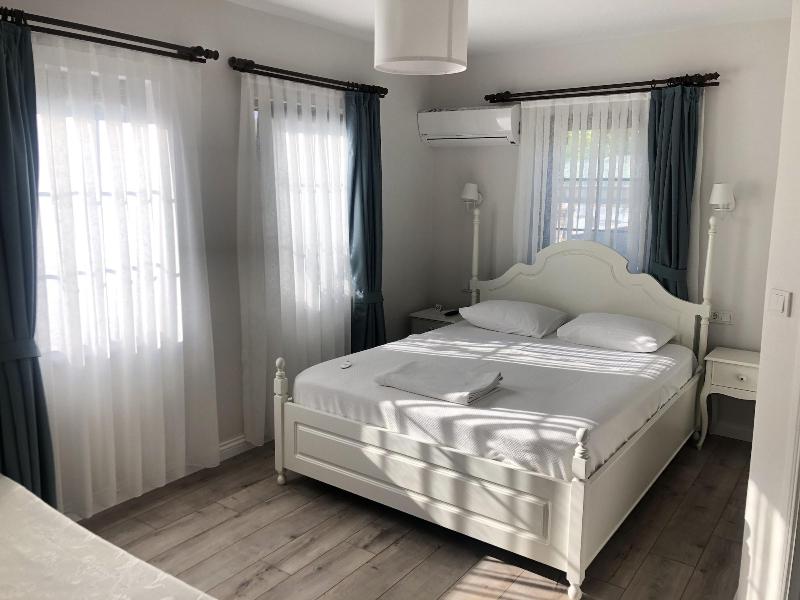 Bozcaada KÄ±rlÄ± Otel image