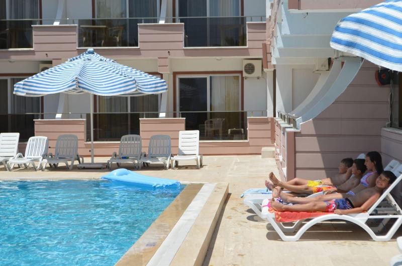Mulka Hotel image