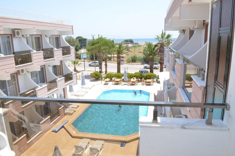 Mulka Hotel image