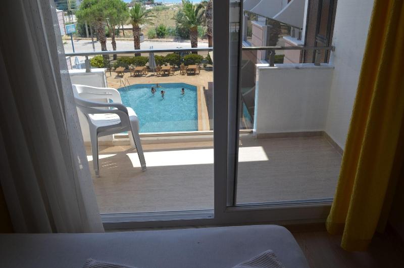 Mulka Hotel image