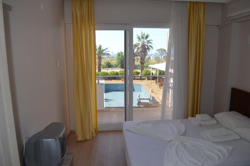 Mulka Hotel image