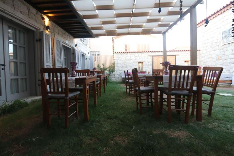 Alacati Cona Butik Otel