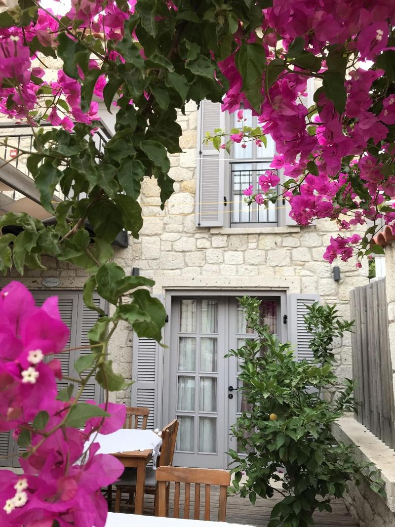 Alacati Cona Butik Otel — photo 2