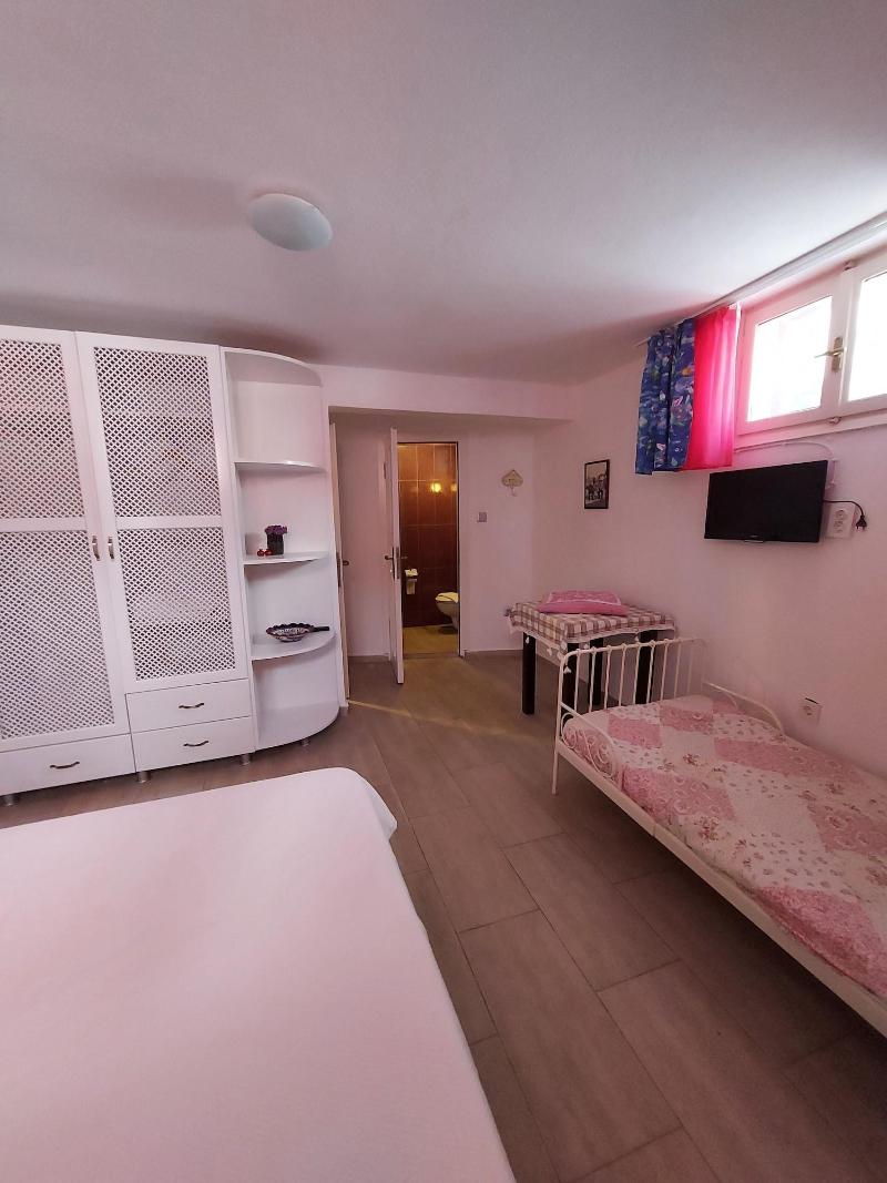 Amaranda Ada Evi - Adults Only image
