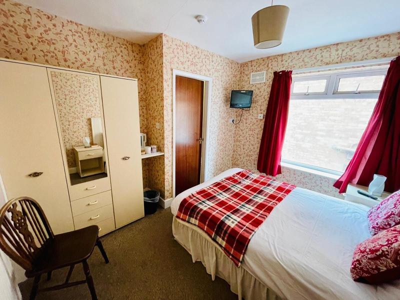 Chatsworth Hotel image