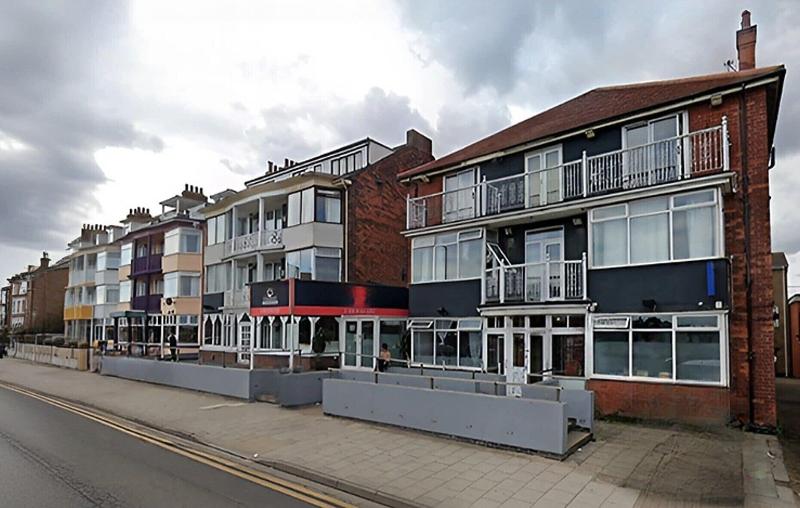 Chatsworth Hotel image