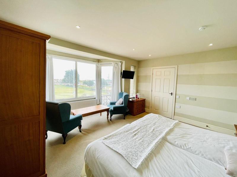 Chatsworth Hotel image