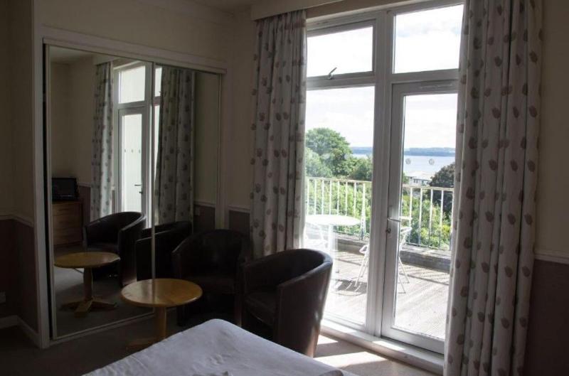 Chatsworth Hotel image